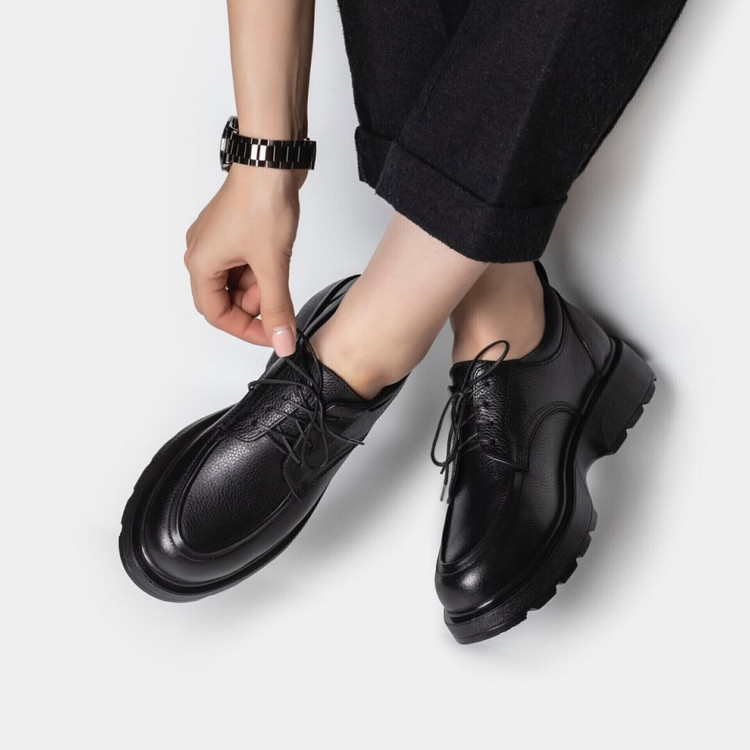 کفش چرم زنانه اداری اسپرت شیک